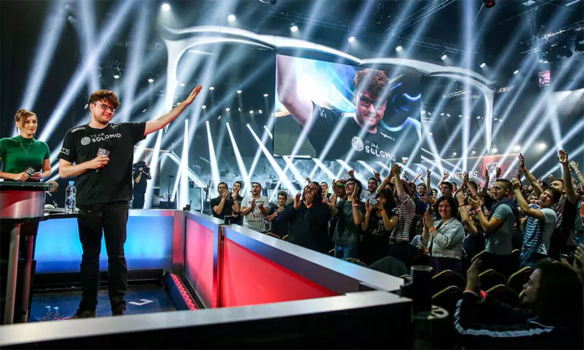 WBG战队逆风翻盘，Doinb发条神装助连败终结